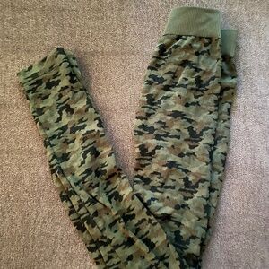 NWOT NikkiBikki Camoflauge Leggings